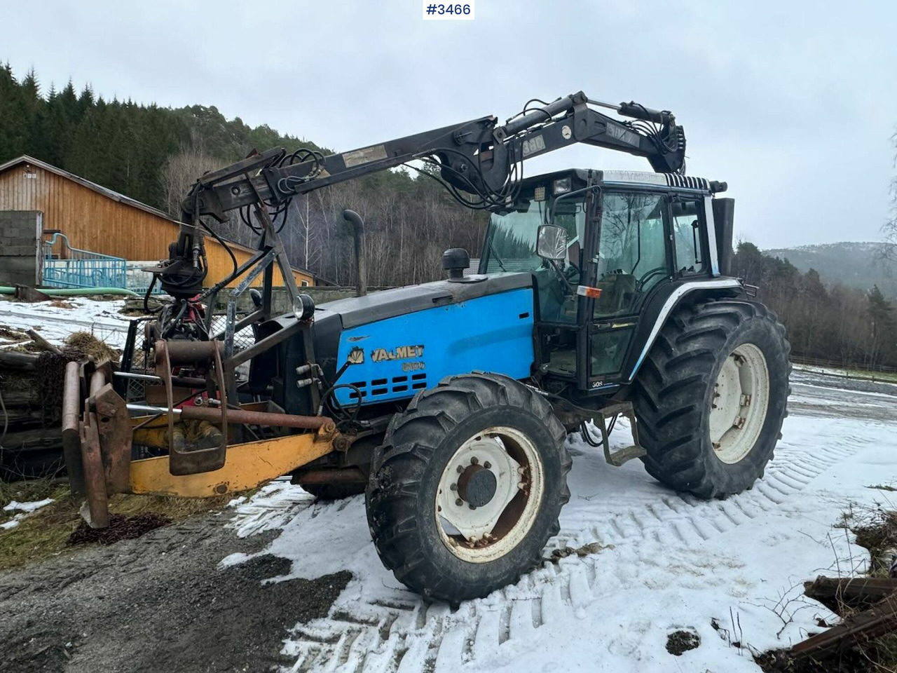 1993 Valmet 8100 m/ Hiab FMV Crane and timber trailer - Tractor: foto 2 1993 Valmet 8100 m/ Hiab FMV Crane and timber trailer - Tractor: foto 2