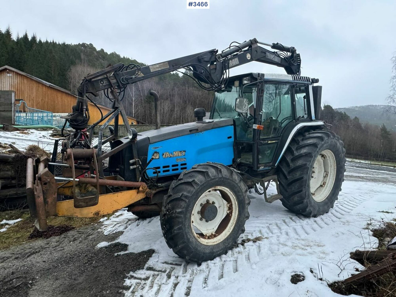 1993 Valmet 8100 m/ Hiab FMV Crane and timber trailer - Tractor: foto 1 1993 Valmet 8100 m/ Hiab FMV Crane and timber trailer - Tractor: foto 1