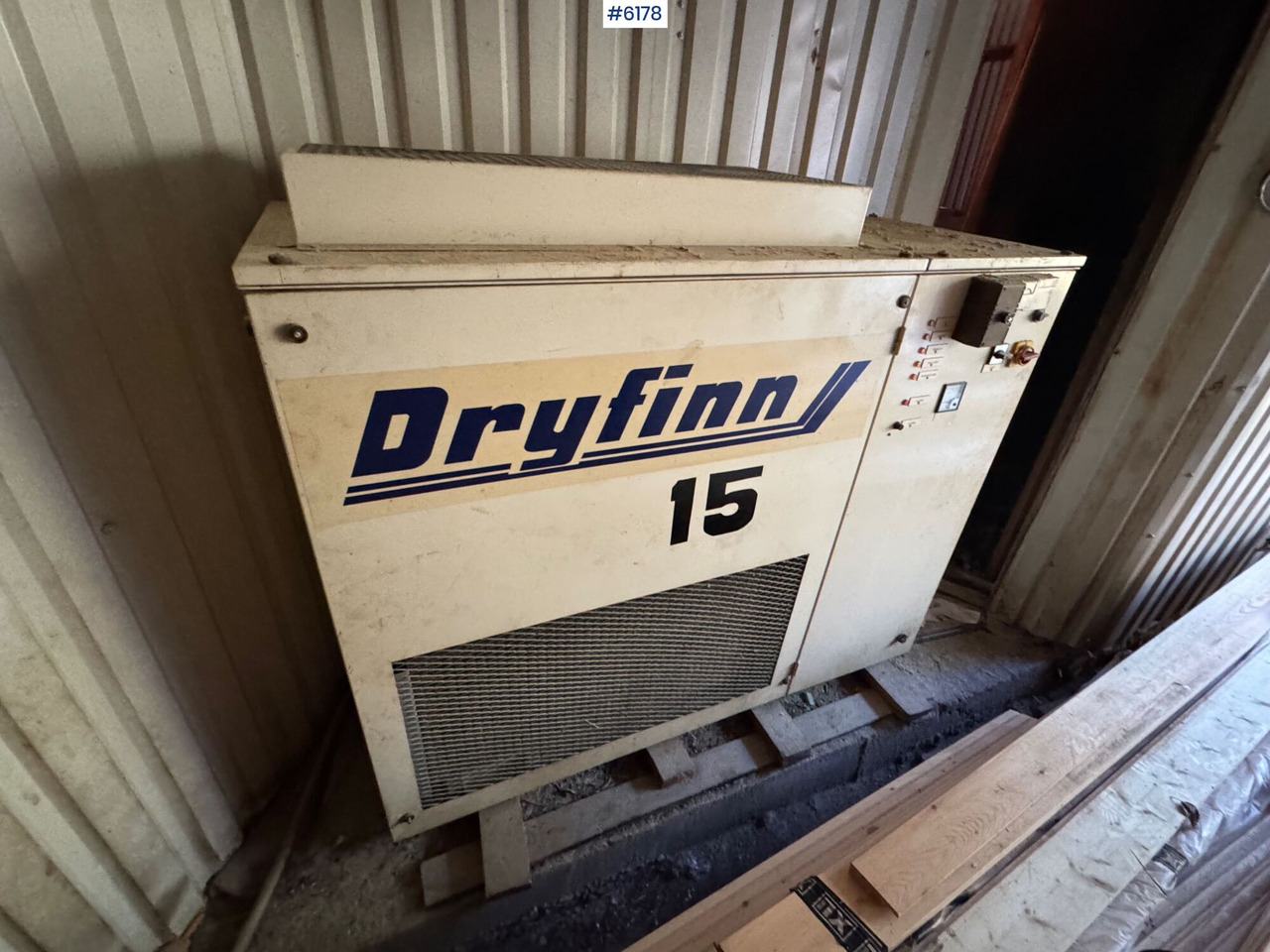1997 Dryfinn 15 drying unit with circulation fans and trolley - Equipo de climatización industrial: foto 3 1997 Dryfinn 15 drying unit with circulation fans and trolley - Equipo de climatización industrial: foto 3