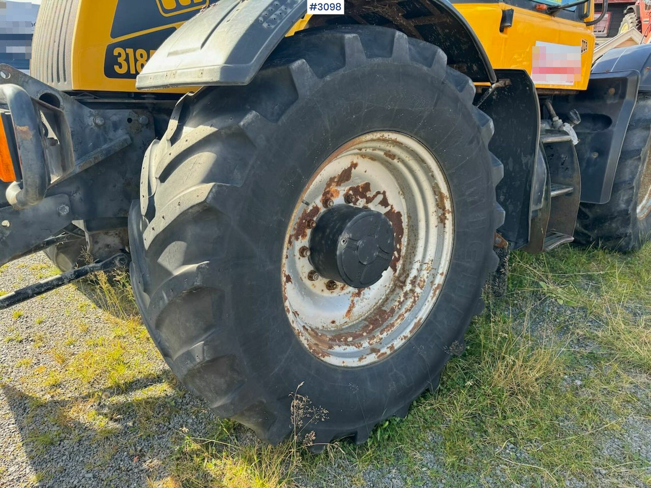 Tractor 2001 JCB Fastrac 3185 4x4. The plow rigged and two sets of tires.: foto 14 Tractor 2001 JCB Fastrac 3185 4x4. The plow rigged and two sets of tires.: foto 14