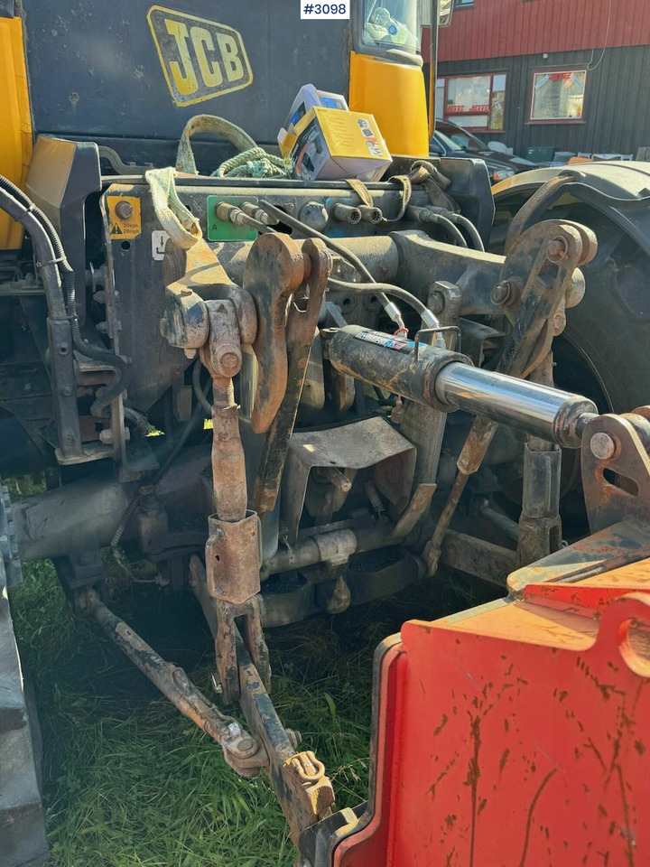 Tractor 2001 JCB Fastrac 3185 4x4. The plow rigged and two sets of tires.: foto 18 Tractor 2001 JCB Fastrac 3185 4x4. The plow rigged and two sets of tires.: foto 18