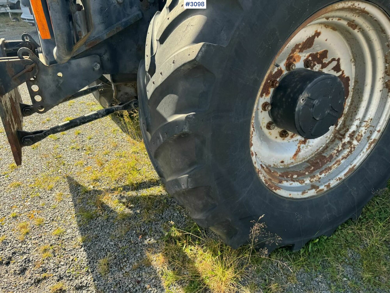 Tractor 2001 JCB Fastrac 3185 4x4. The plow rigged and two sets of tires.: foto 15 Tractor 2001 JCB Fastrac 3185 4x4. The plow rigged and two sets of tires.: foto 15