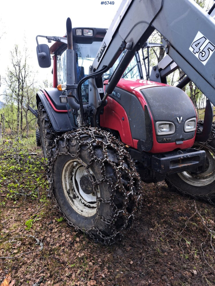 2007 Valtra N101 w/ front loader og Igland T80 timbertrailer w/ crane - Tractor: foto 1 2007 Valtra N101 w/ front loader og Igland T80 timbertrailer w/ crane - Tractor: foto 1