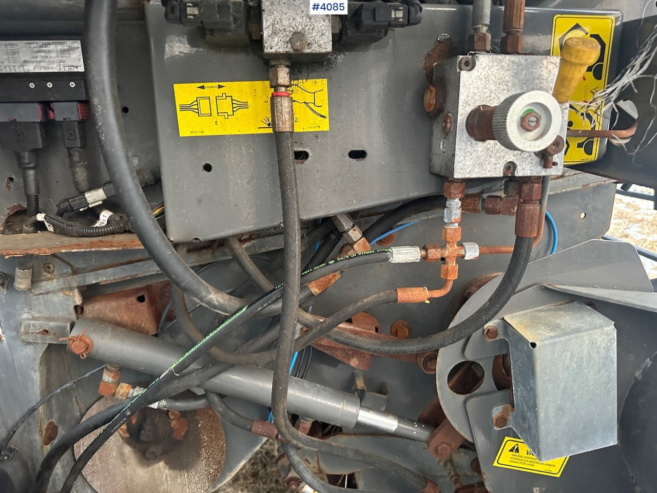 Maquinaria de henificación 2008 Claas Rollant 354 Rotocut round baler. small repair object: foto 18