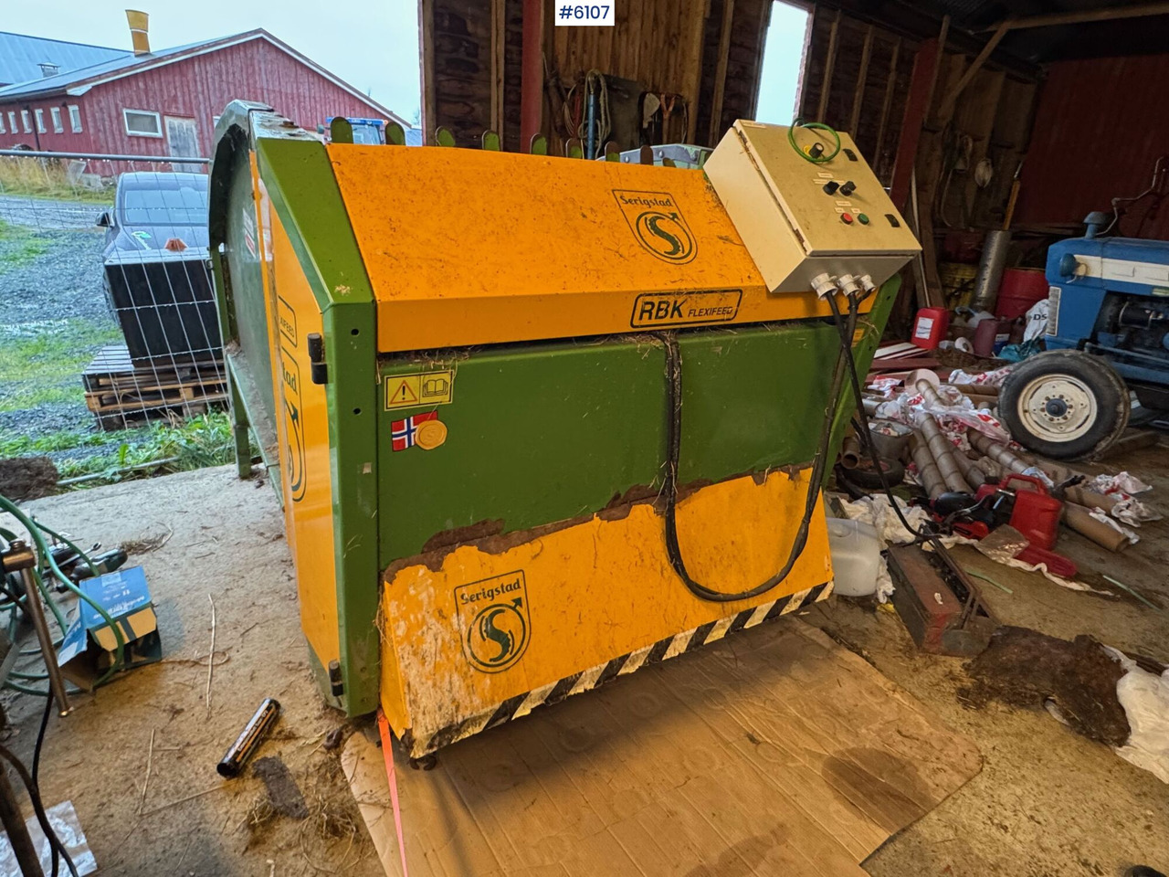 2009 Serigstad RBK Flexifeed round bale cutter - Maquinaria de henificación: foto 3 2009 Serigstad RBK Flexifeed round bale cutter - Maquinaria de henificación: foto 3