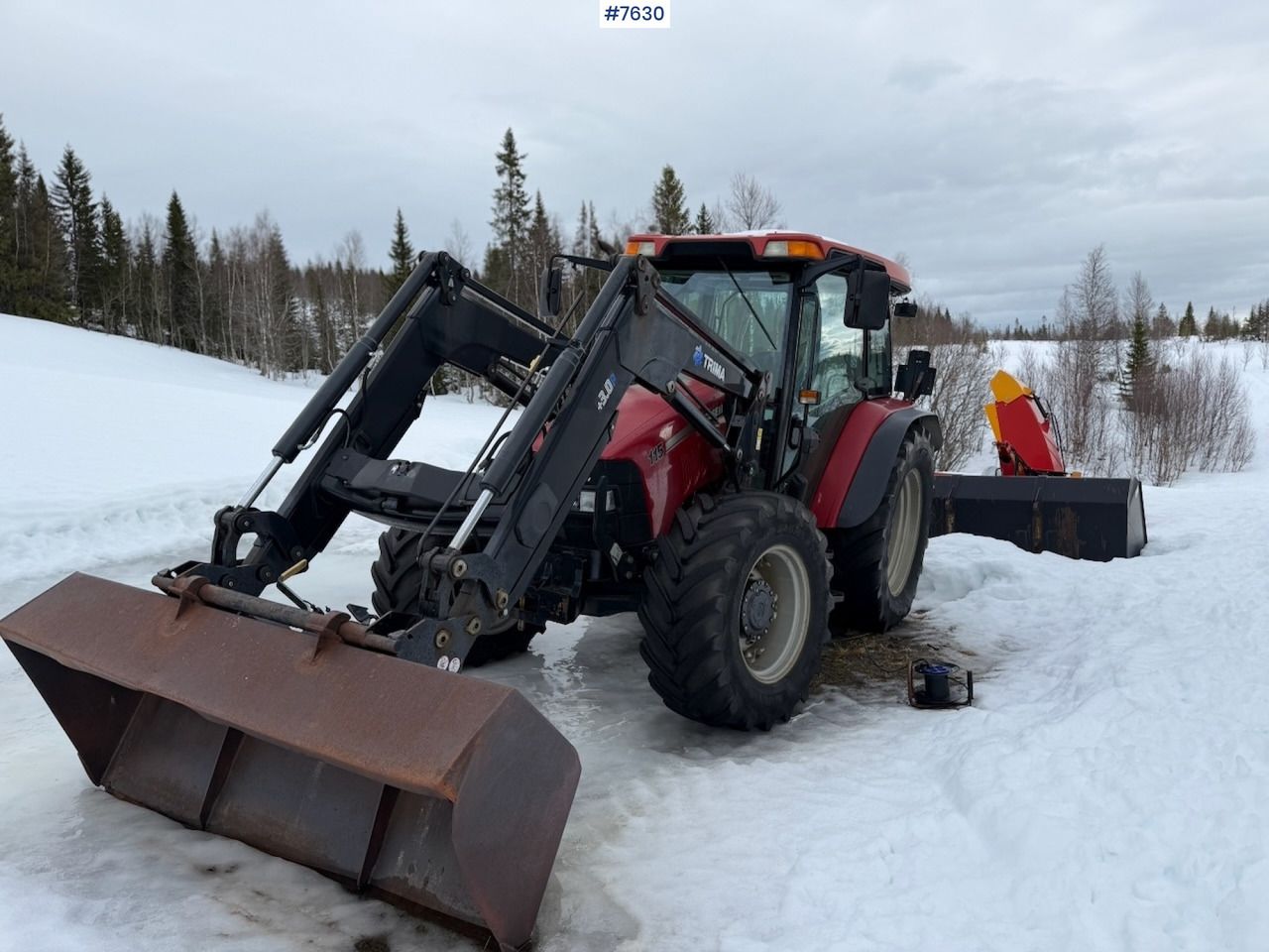 2011 Case IH JXU115 With front loader and DUUN snow blower - Tractor: foto 1 2011 Case IH JXU115 With front loader and DUUN snow blower - Tractor: foto 1