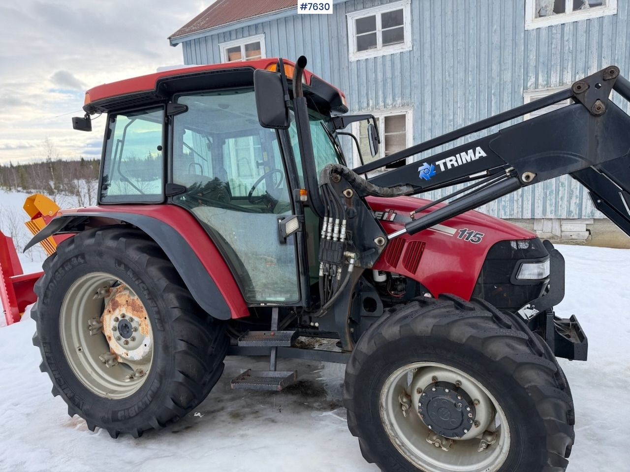 2011 Case IH JXU115 With front loader and DUUN snow blower - Tractor: foto 4 2011 Case IH JXU115 With front loader and DUUN snow blower - Tractor: foto 4