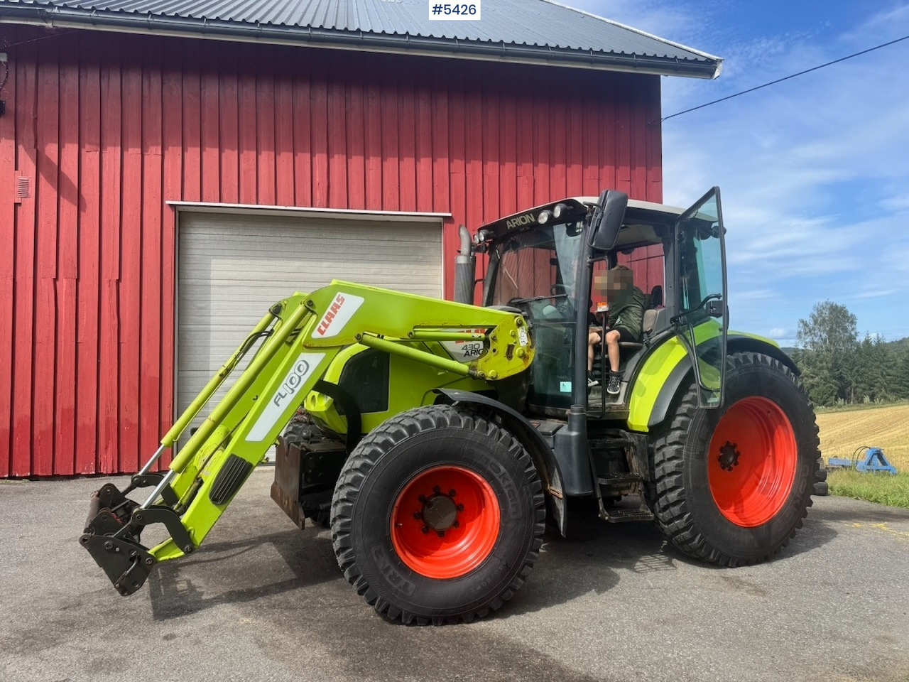 2011 Claas Arion 430 w/ Front loader and Plough. 3210 hours! - Tractor: foto 2 2011 Claas Arion 430 w/ Front loader and Plough. 3210 hours! - Tractor: foto 2
