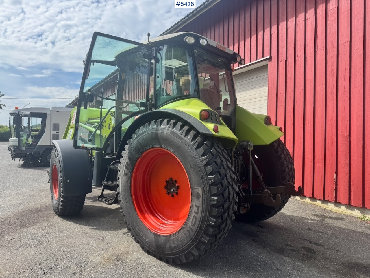 2011 Claas Arion 430 w/ Front loader and Plough. 3210 hours! - Tractor: foto 4 2011 Claas Arion 430 w/ Front loader and Plough. 3210 hours! - Tractor: foto 4