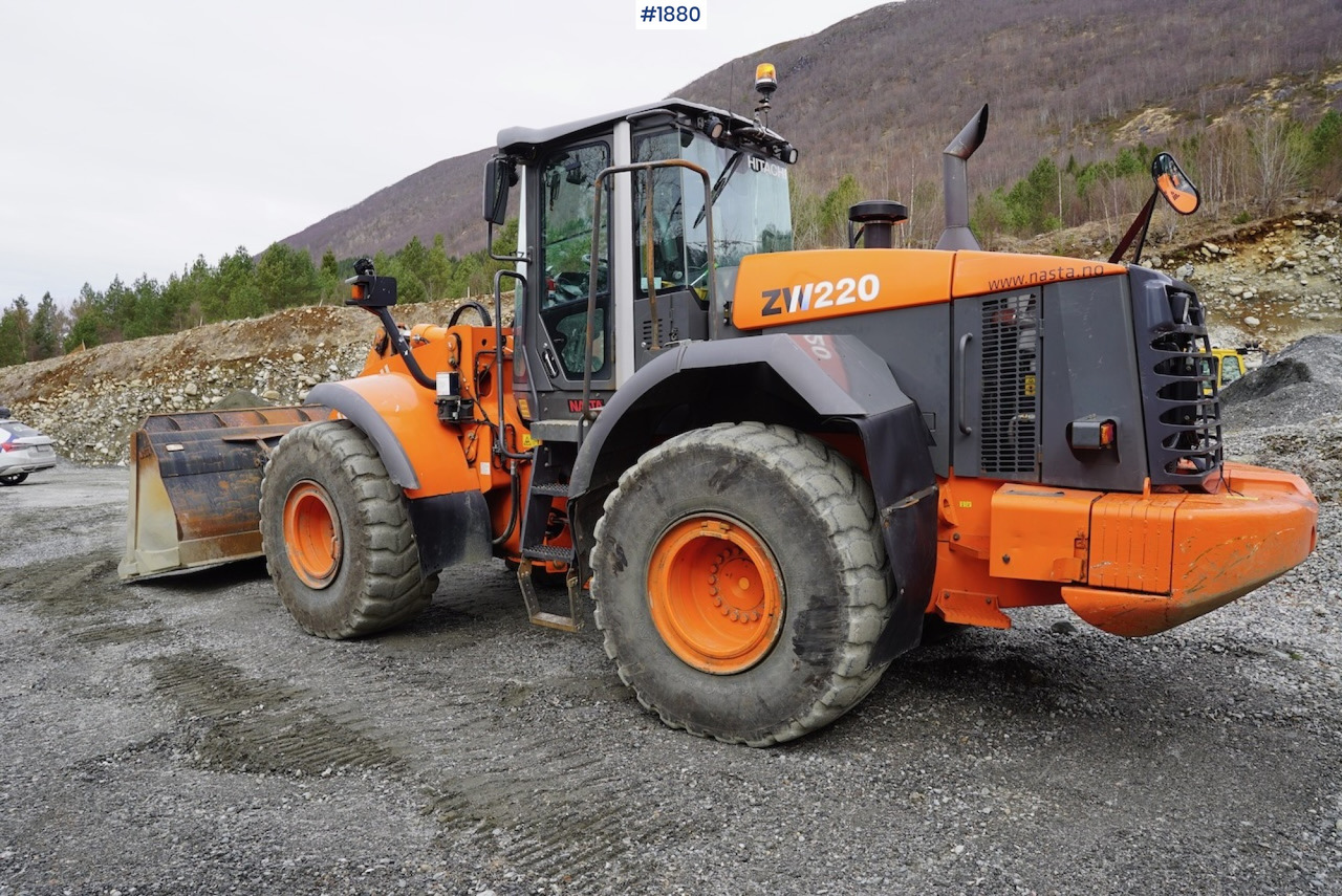 2012 Hitachi ZW220 - Cargadora de ruedas: foto 4 2012 Hitachi ZW220 - Cargadora de ruedas: foto 4