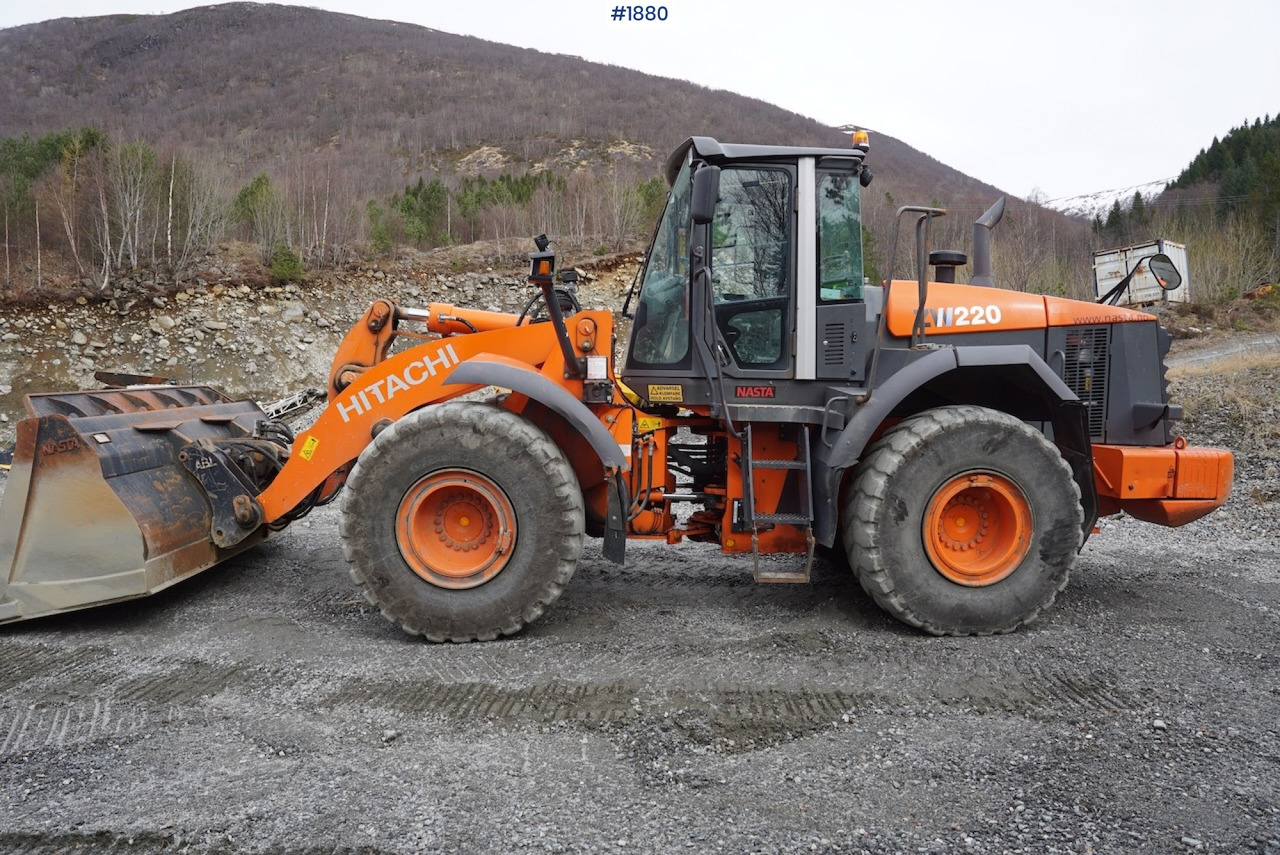 2012 Hitachi ZW220 - Cargadora de ruedas: foto 1 2012 Hitachi ZW220 - Cargadora de ruedas: foto 1