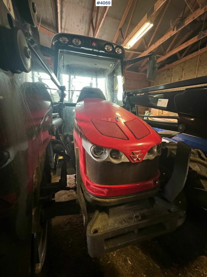 2013 Massey Ferguson 5455 w/ front loader, 2 buckets, pallet forks and blades. 1020 hours! - Tractor: foto 3 2013 Massey Ferguson 5455 w/ front loader, 2 buckets, pallet forks and blades. 1020 hours! - Tractor: foto 3