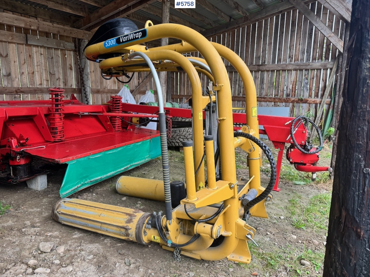2016 Tanco VariWrap S300 Round Bale Wrapper - Maquinaria de henificación: foto 1 2016 Tanco VariWrap S300 Round Bale Wrapper - Maquinaria de henificación: foto 1