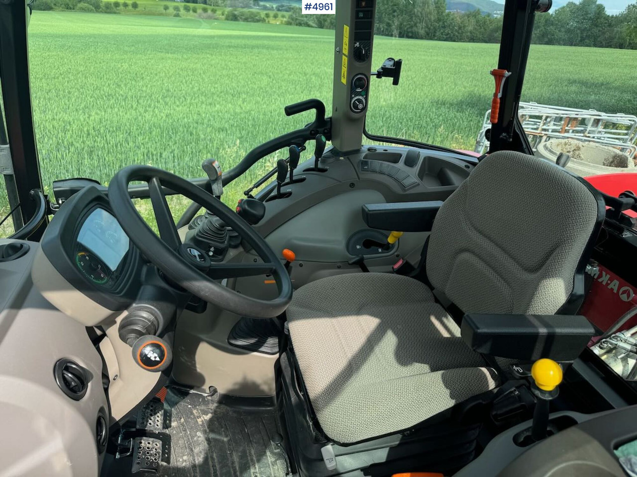 Tractor 2021 Case IH Famall 75C w/ front loader. 150 Hours!: foto 18