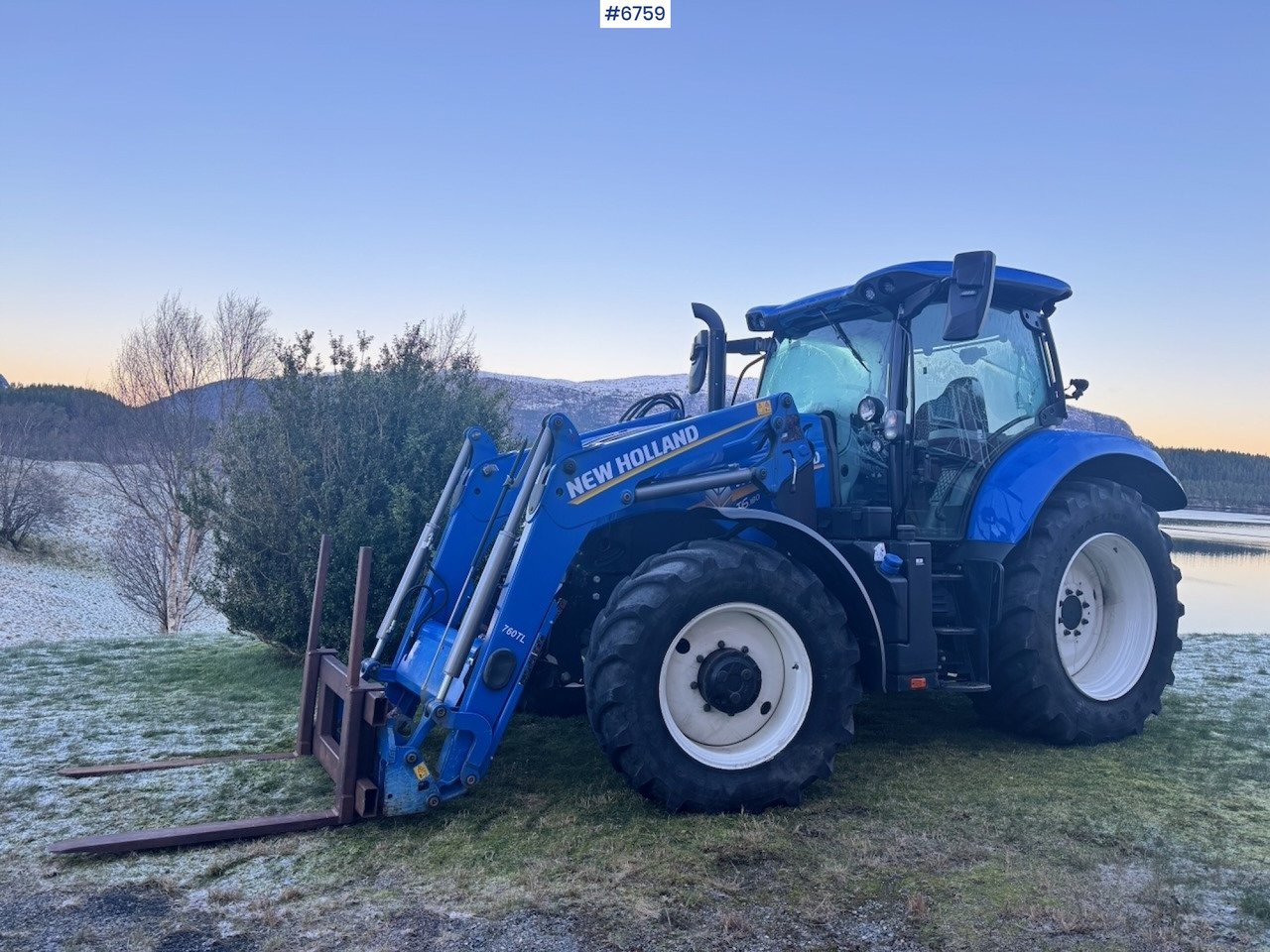 2021 New Holland T6.180 w/ Front loader, 2 sets of tires and Front hydraulics. 2100 hours. - Tractor: foto 2 2021 New Holland T6.180 w/ Front loader, 2 sets of tires and Front hydraulics. 2100 hours. - Tractor: foto 2