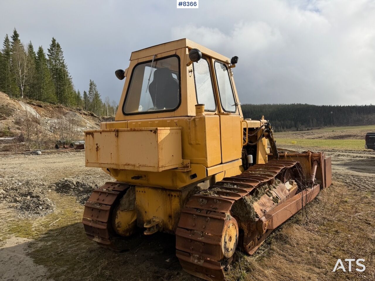 Hanomag K12DE Bulldozer – repair object - Bulldozer: foto 3 Hanomag K12DE Bulldozer – repair object - Bulldozer: foto 3