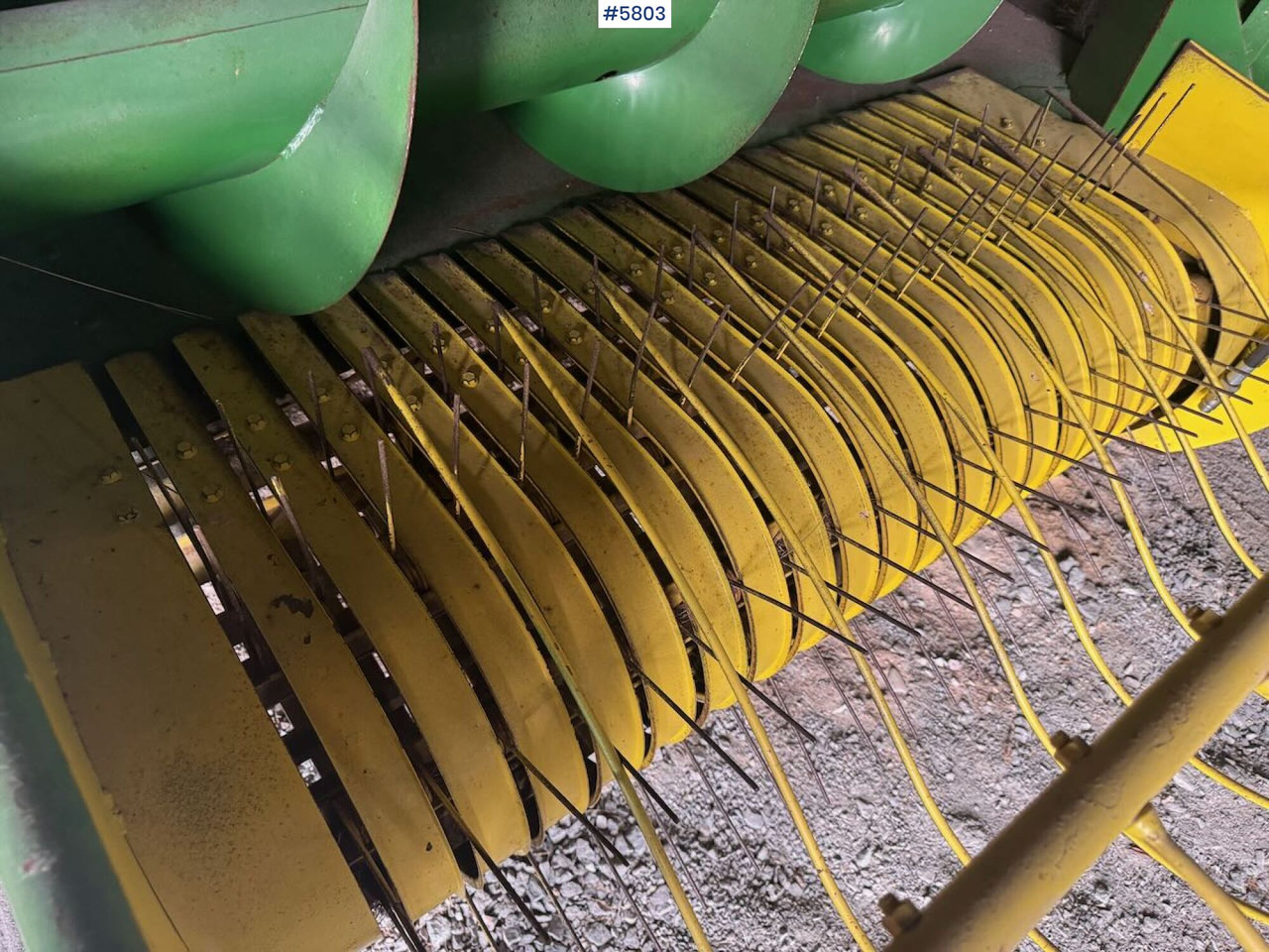 Maquinaria de henificación John Deere 342: foto 9