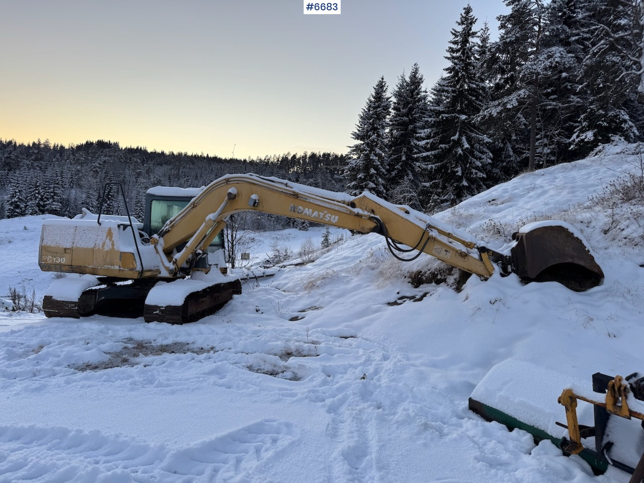 Komatsu PC 130-5K. - Excavadora: foto 5 Komatsu PC 130-5K. - Excavadora: foto 5