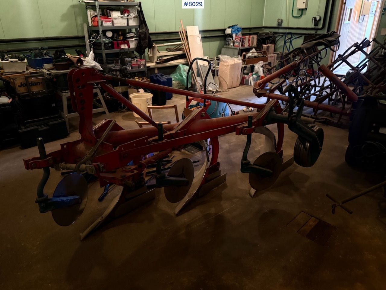 Kverneland 3-bladed Dough Plough - Equipo para trabajo del suelo: foto 2 Kverneland 3-bladed Dough Plough - Equipo para trabajo del suelo: foto 2