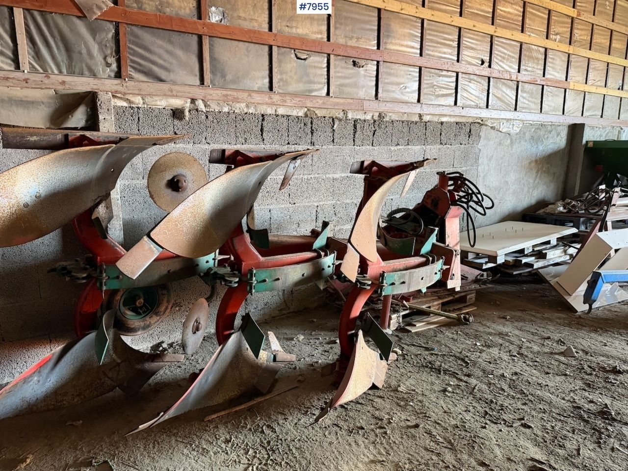 Kverneland 3-furrow reversible plough - Equipo para trabajo del suelo: foto 5 Kverneland 3-furrow reversible plough - Equipo para trabajo del suelo: foto 5