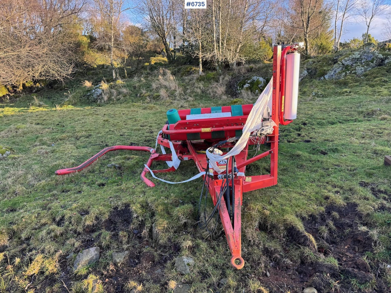 Kverneland Taarup 7335 Round Bale Wrapper - Maquinaria de henificación: foto 4 Kverneland Taarup 7335 Round Bale Wrapper - Maquinaria de henificación: foto 4