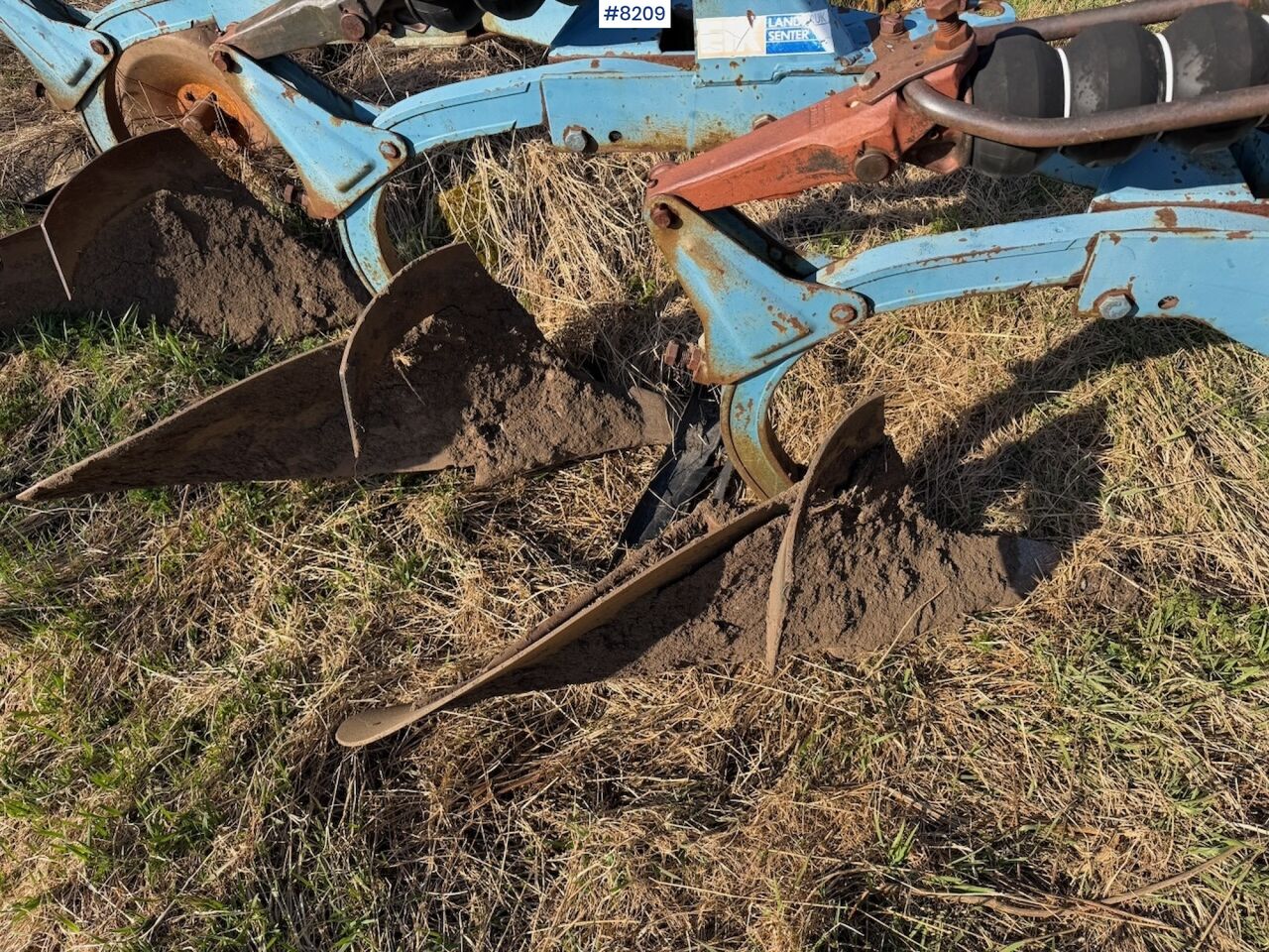 Överum BT387 3-furrow plough - Equipo para trabajo del suelo: foto 5 Överum BT387 3-furrow plough - Equipo para trabajo del suelo: foto 5