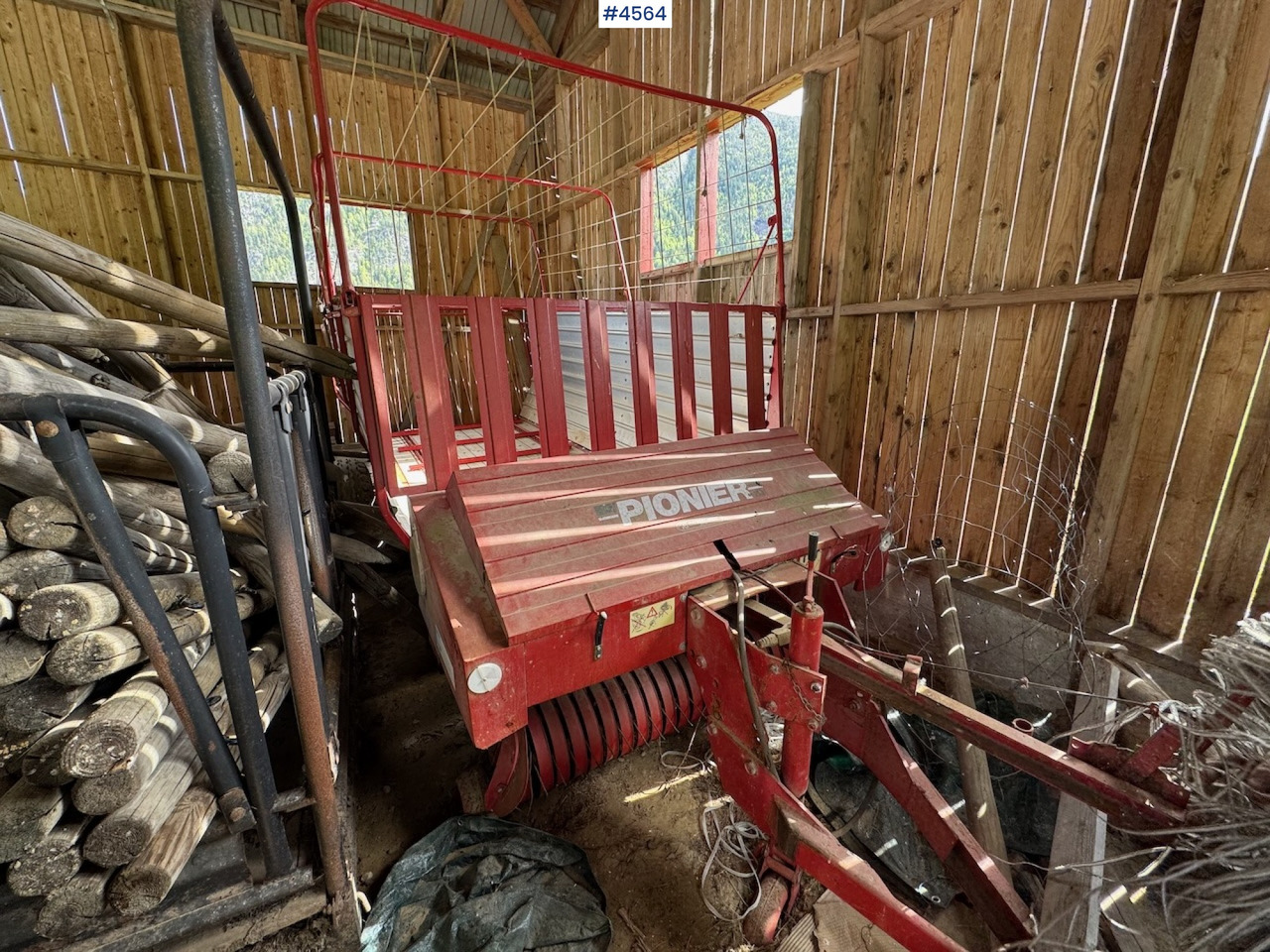 Sip Pioneer 20 N Loader - Maquinaria de henificación: foto 1 Sip Pioneer 20 N Loader - Maquinaria de henificación: foto 1