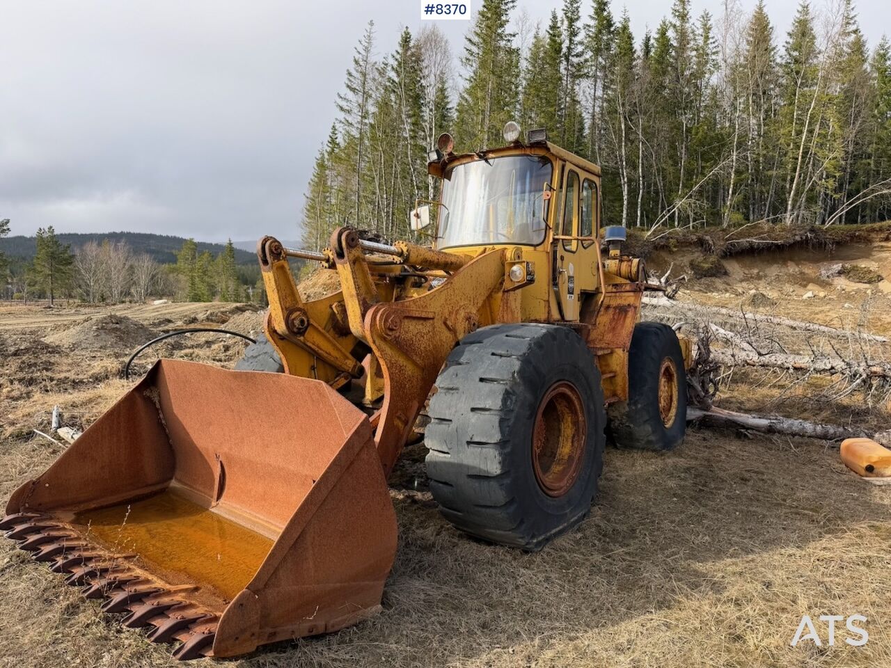 Volvo LM1240 Wheel loader – repair project - Cargadora de ruedas: foto 1 Volvo LM1240 Wheel loader – repair project - Cargadora de ruedas: foto 1