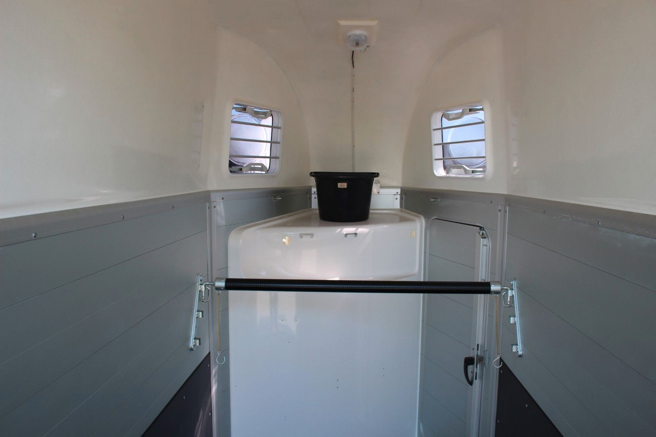 Transporte de ganado remolque Humbaur Single Alu 1600 Pferdeanhänger Sattelkammer: foto 18