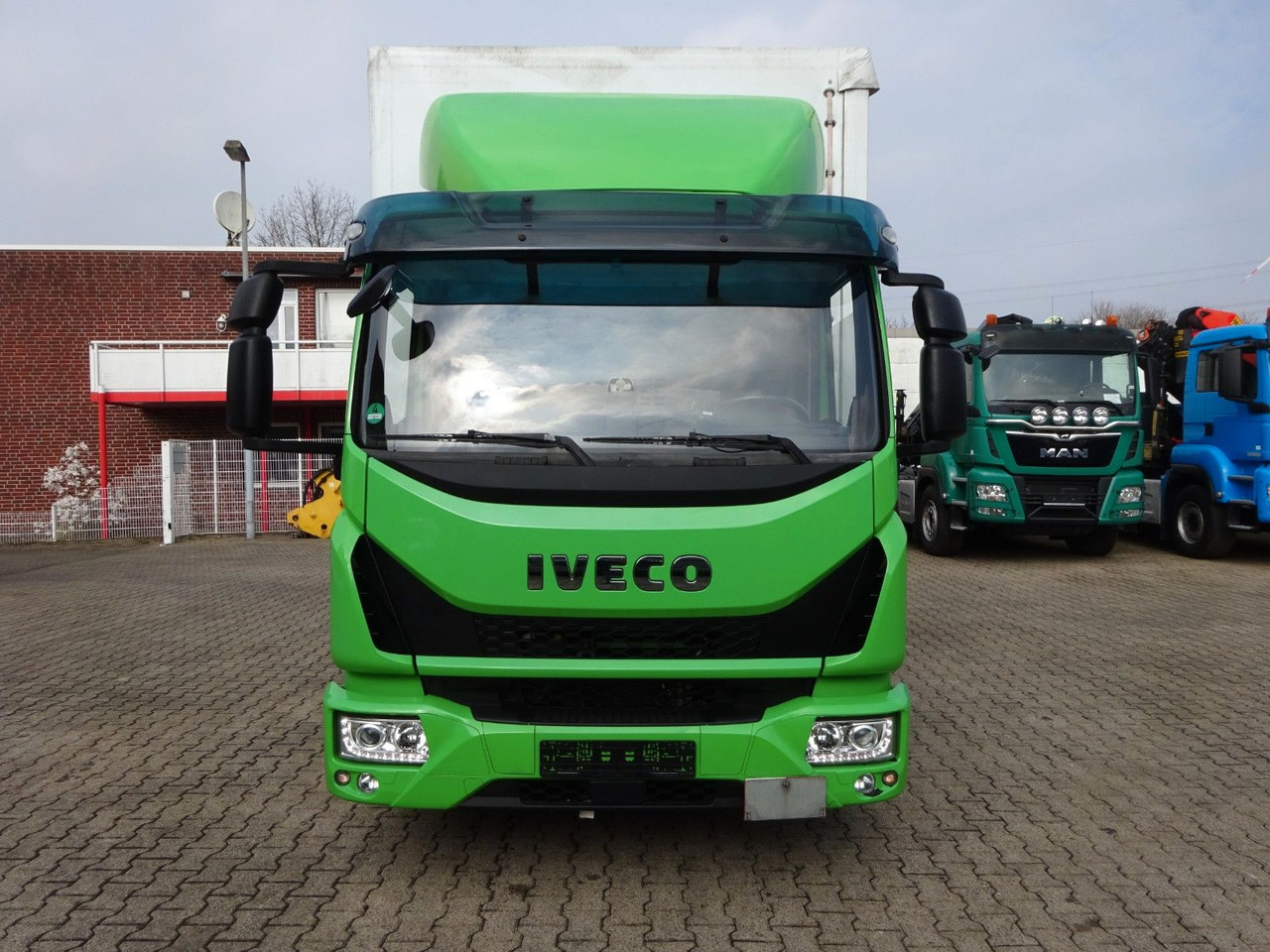 Iveco 75-190 Eurocargo 4x2 - Furgoneta con caja de lona: foto 5 Iveco 75-190 Eurocargo 4x2 - Furgoneta con caja de lona: foto 5