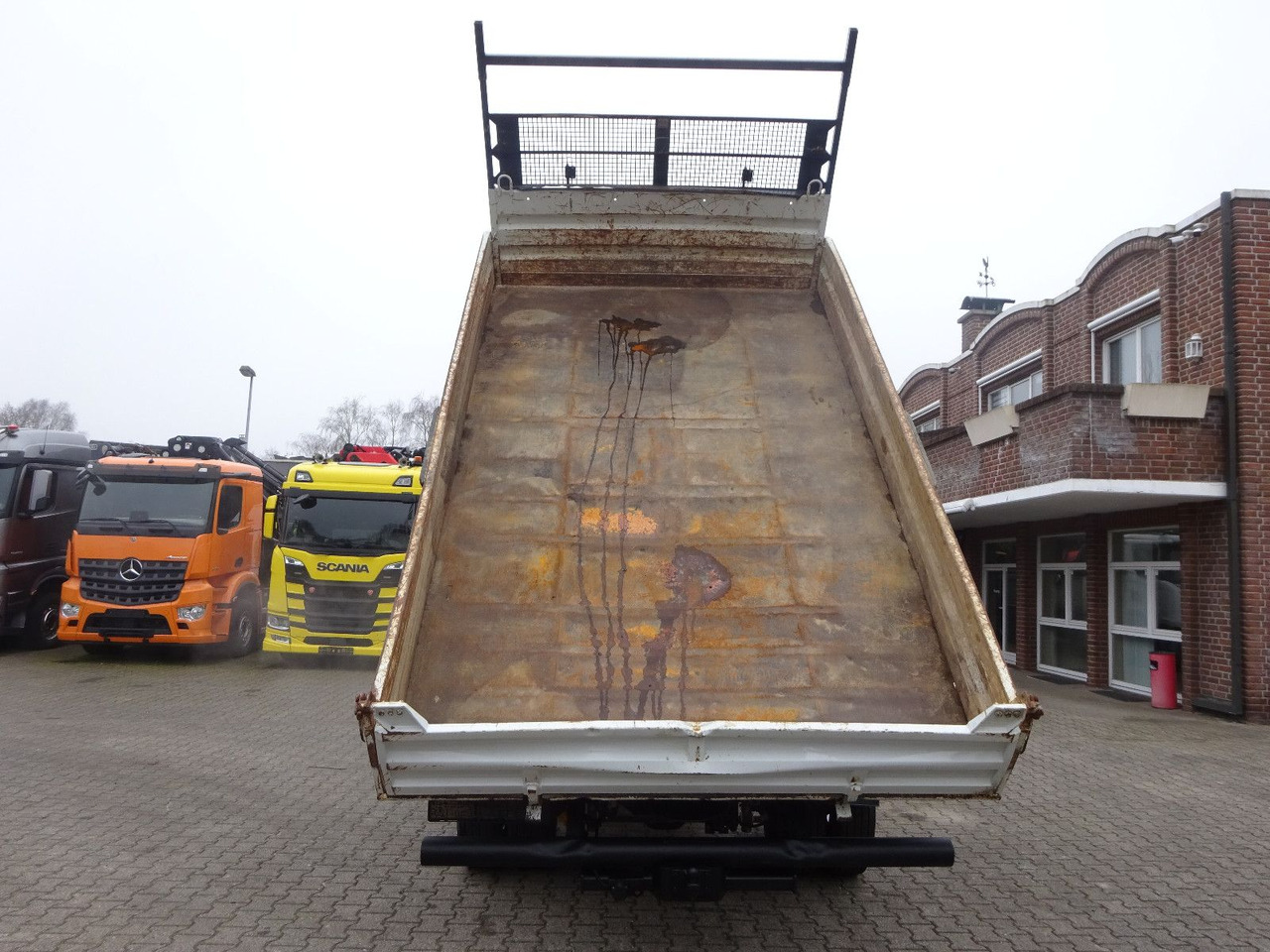 Iveco 80-210 Eurocargo MEILLER 3SKipper 4x2 - Volquete camión: foto 4 Iveco 80-210 Eurocargo MEILLER 3SKipper 4x2 - Volquete camión: foto 4