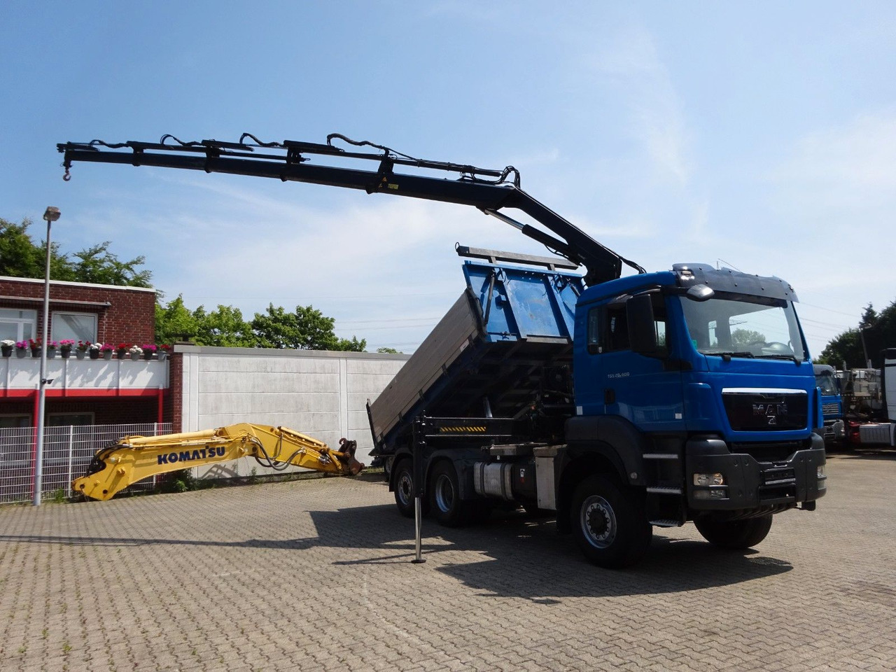 MAN 28.400 TGS 3Skipper+HIAB 166 E-4 HIPRPO 6x4-4 - Volquete camión, Camión grúa: foto 4 MAN 28.400 TGS 3Skipper+HIAB 166 E-4 HIPRPO 6x4-4 - Volquete camión, Camión grúa: foto 4