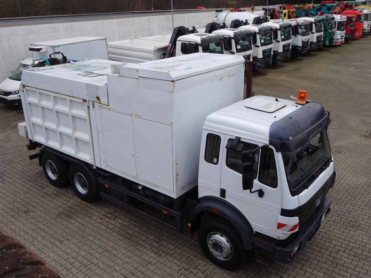Mercedes-Benz 2527 Saugbagger. RSP Mercedes-Benz 2527 Saugbagger RSP 6x4 - Limpieza de alcantarillado: foto 1 Mercedes-Benz 2527 Saugbagger. RSP Mercedes-Benz 2527 Saugbagger RSP 6x4 - Limpieza de alcantarillado: foto 1