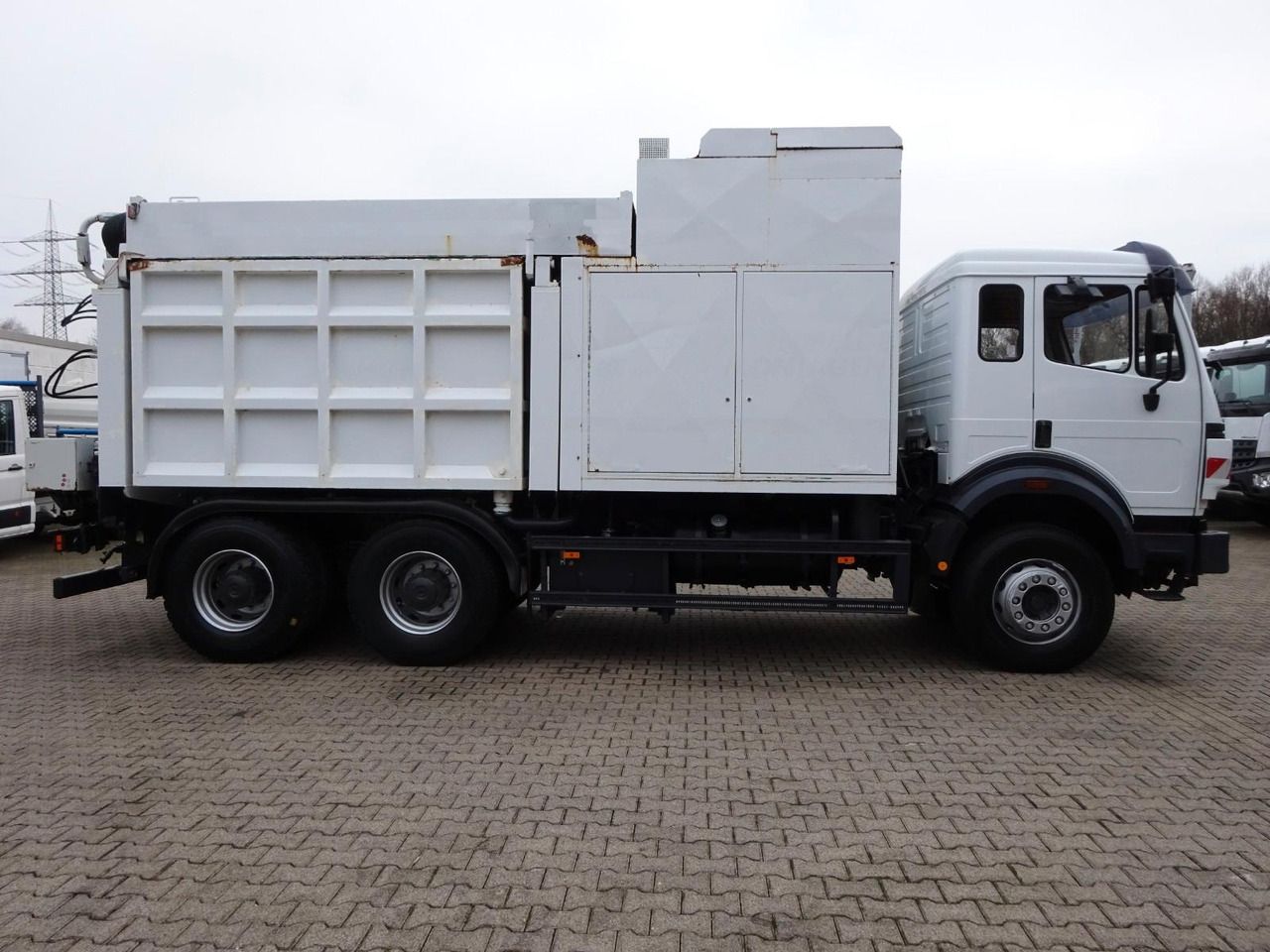 Mercedes-Benz 2527 Saugbagger. RSP Mercedes-Benz 2527 Saugbagger RSP 6x4 - Limpieza de alcantarillado: foto 2 Mercedes-Benz 2527 Saugbagger. RSP Mercedes-Benz 2527 Saugbagger RSP 6x4 - Limpieza de alcantarillado: foto 2