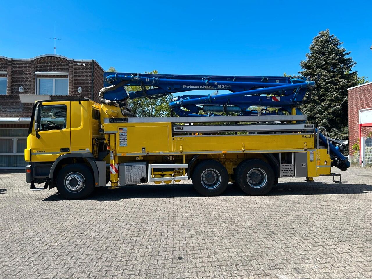 Mercedes-Benz 2641 Hallenmeister Betonpumpe BSF24 Meter4Knick - Bomba de hormigón: foto 2 Mercedes-Benz 2641 Hallenmeister Betonpumpe BSF24 Meter4Knick - Bomba de hormigón: foto 2
