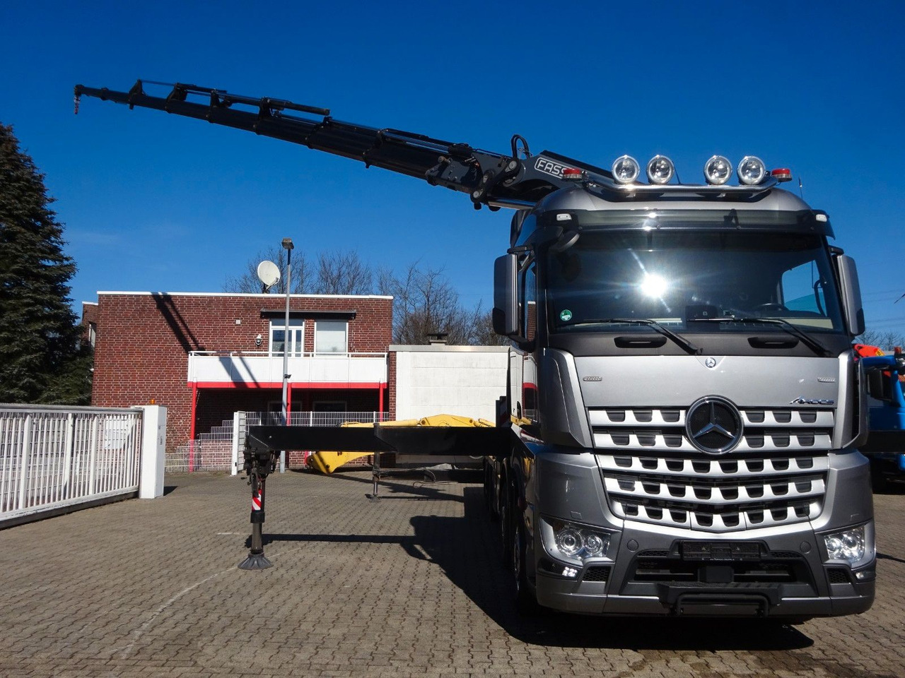 Camión grúa, Camión caja abierta nuevo Mercedes-Benz 3453  Plattform + Fassi F820 Kran  8x2 Mercedes-Benz 3453 FASSI F820 Kran 8x Hydr. Ausschub: foto 6