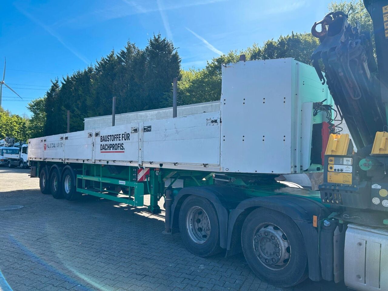 Meusburger Pritsche Sattelauflieger mit 3 Achsen - Semirremolque plataforma/ Caja abierta: foto 2 Meusburger Pritsche Sattelauflieger mit 3 Achsen - Semirremolque plataforma/ Caja abierta: foto 2