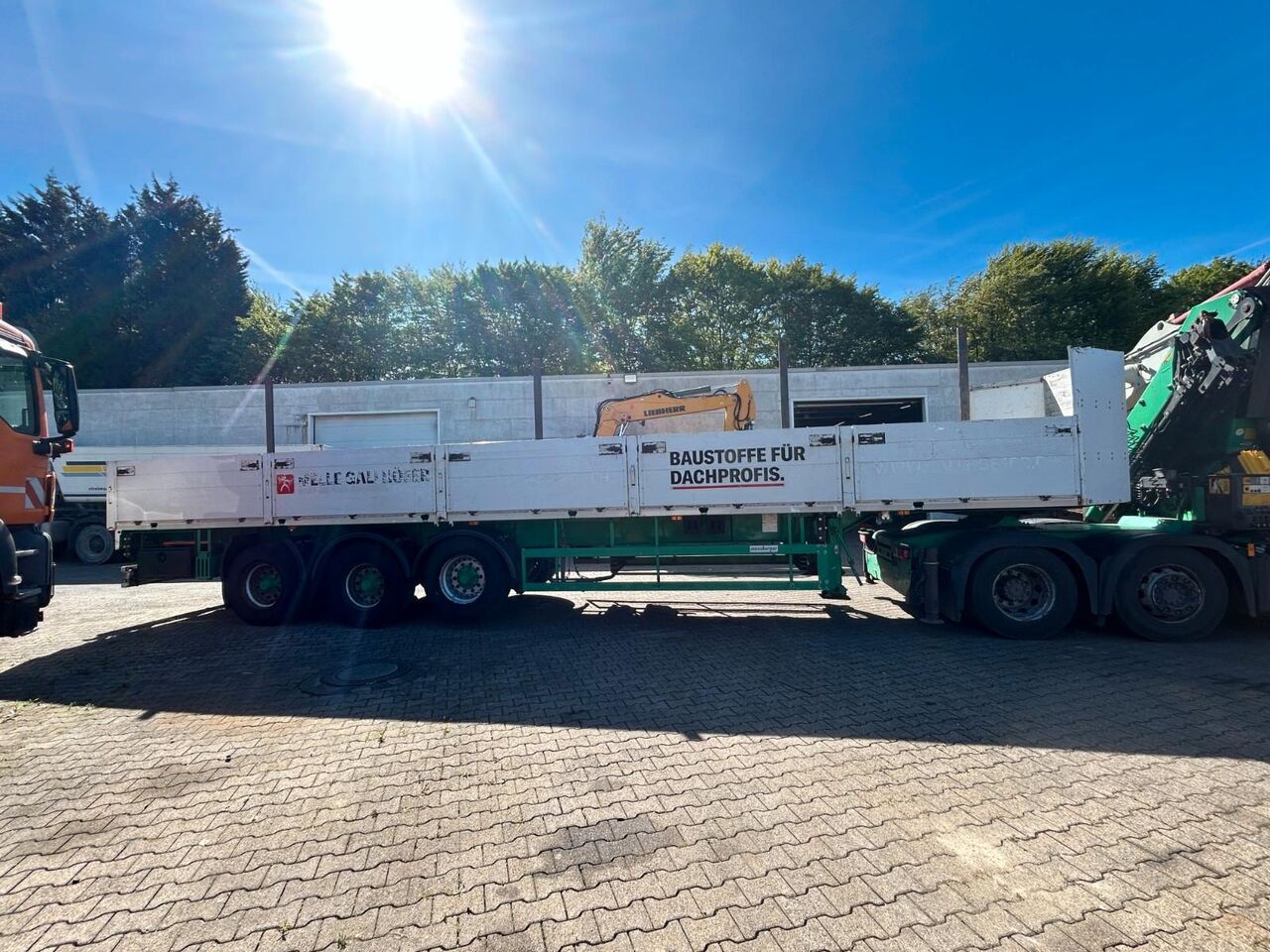 Meusburger Pritsche Sattelauflieger mit 3 Achsen - Semirremolque plataforma/ Caja abierta: foto 4 Meusburger Pritsche Sattelauflieger mit 3 Achsen - Semirremolque plataforma/ Caja abierta: foto 4