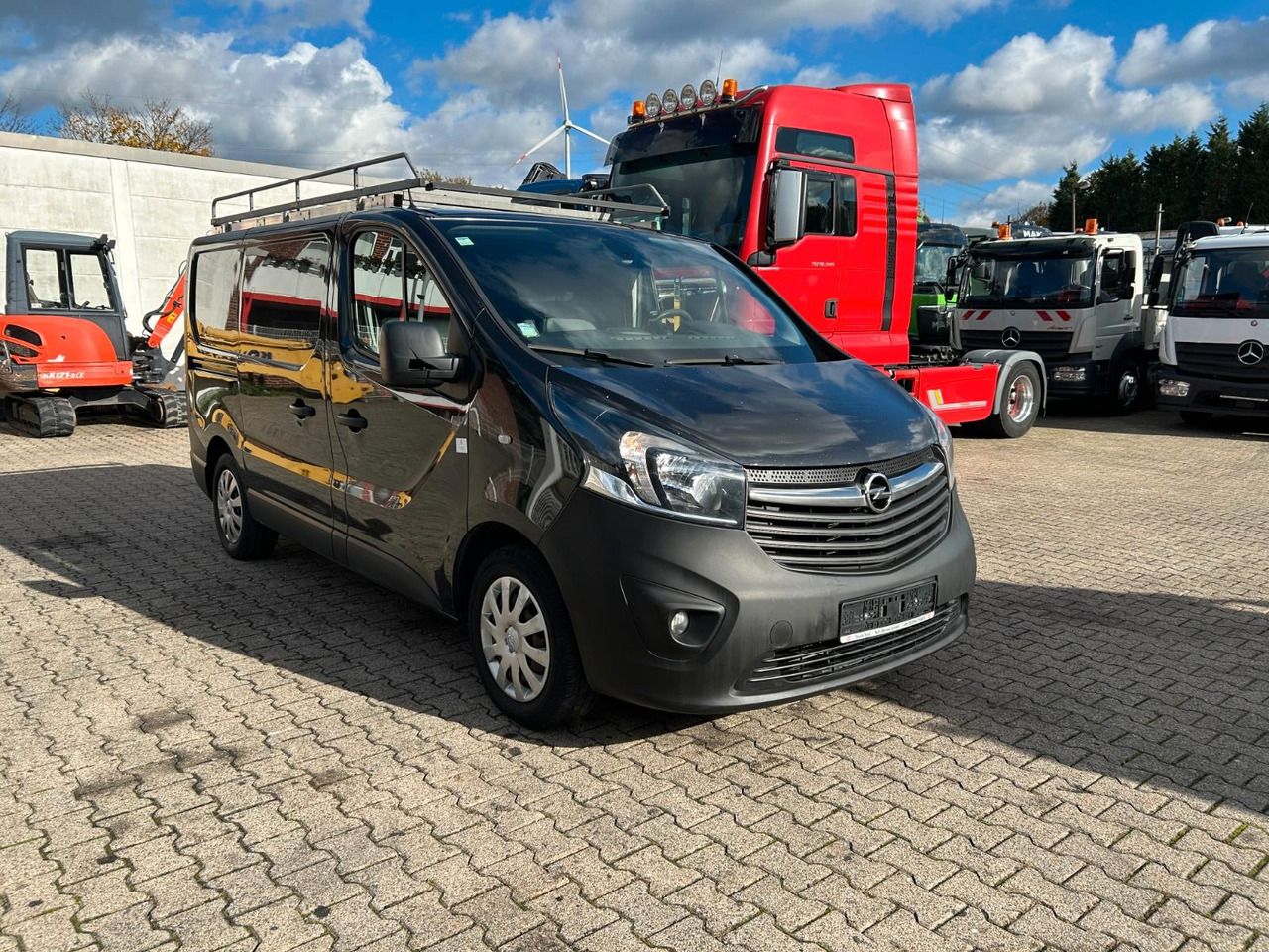 Opel Vivaro CDTI Kastenwagen 4x2 - Furgoneta pequeña: foto 1 Opel Vivaro CDTI Kastenwagen 4x2 - Furgoneta pequeña: foto 1