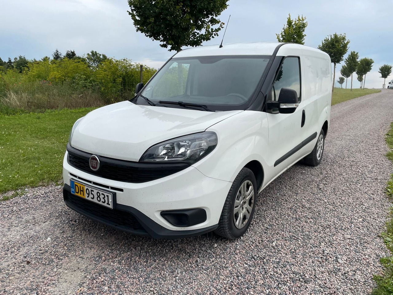 Fiat Doblo Basis Kasten 1,3 MJT - Coche: foto 1 Fiat Doblo Basis Kasten 1,3 MJT - Coche: foto 1
