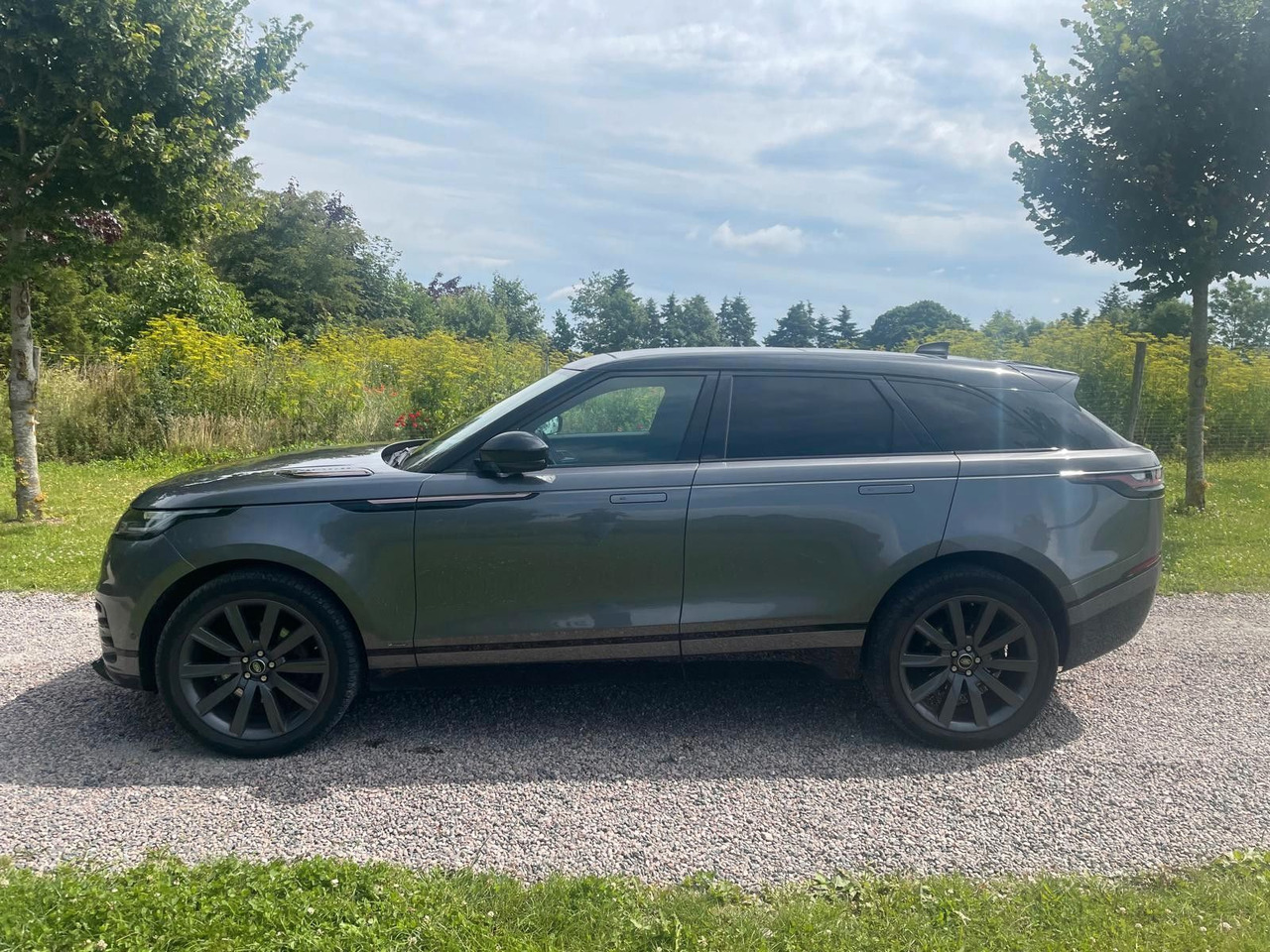 Land Rover Range Rover Velar R-Dynamic 3.0D 4WD Land Rover Velar R-Dynamic 3.0D 4WD *LKW zullasung: 2 sitze - SUV/ Todoterreno: foto 2 Land Rover Range Rover Velar R-Dynamic 3.0D 4WD Land Rover Velar R-Dynamic 3.0D 4WD *LKW zullasung: 2 sitze - SUV/ Todoterreno: foto 2