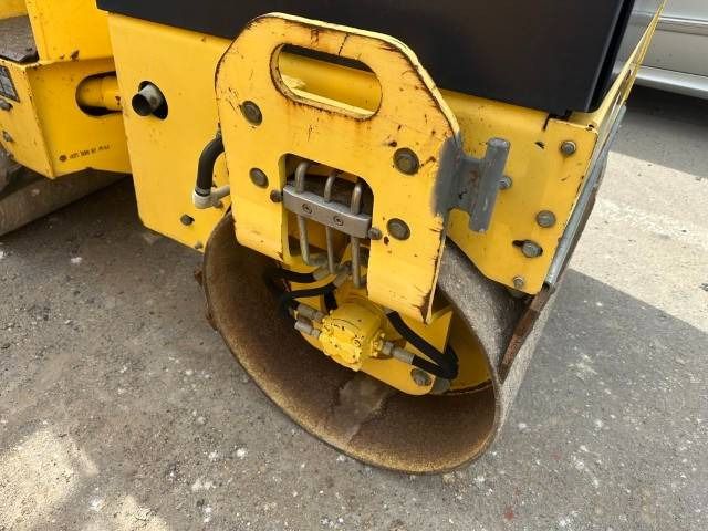 Bomag BW 90 AD-2 Walze / 8.750 EUR - Rodillo: foto 4 Bomag BW 90 AD-2 Walze / 8.750 EUR - Rodillo: foto 4