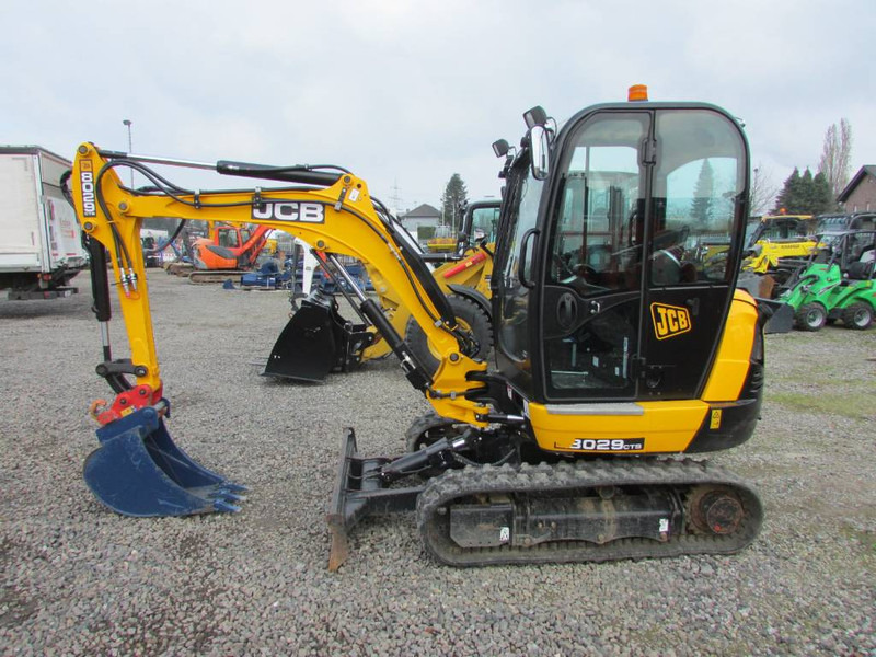 JCB 8029 CTS Minibagger 29.500 EUR - Miniexcavadora: foto 1 JCB 8029 CTS Minibagger 29.500 EUR - Miniexcavadora: foto 1