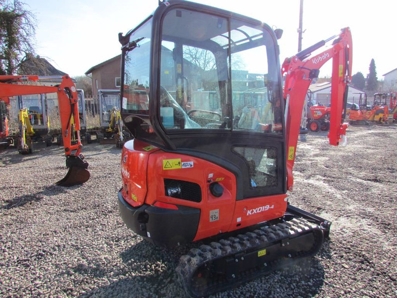 Kubota KX 019-4 HI Minibagger 26.500 EUR - Miniexcavadora: foto 4 Kubota KX 019-4 HI Minibagger 26.500 EUR - Miniexcavadora: foto 4