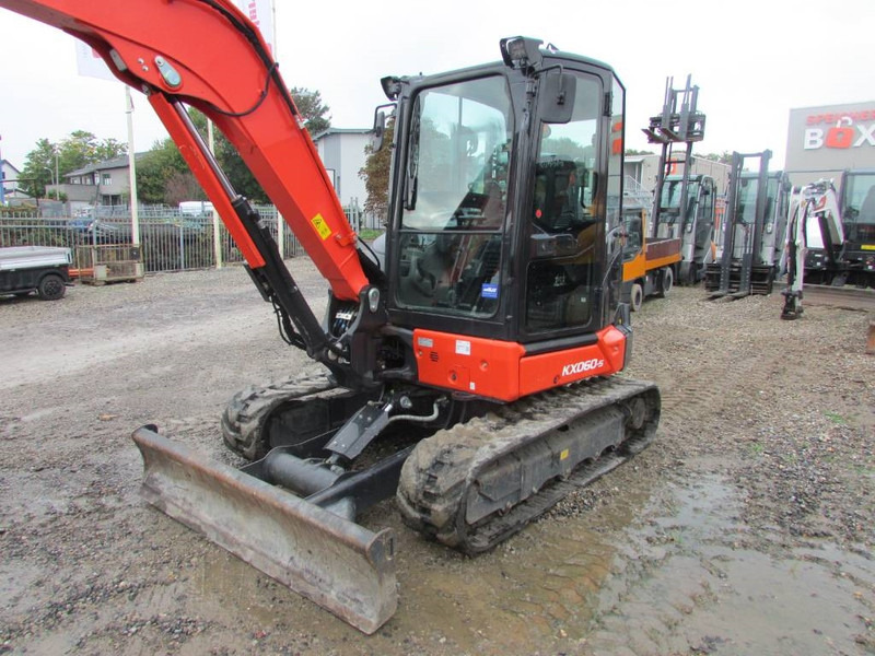 Kubota KX 060-5 Minibagger 49.000 EUR - Miniexcavadora: foto 2 Kubota KX 060-5 Minibagger 49.000 EUR - Miniexcavadora: foto 2