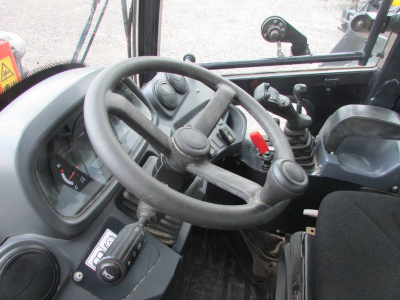 Cargadora de ruedas Kubota R 065 Radlader 31.000 EUR: foto 10