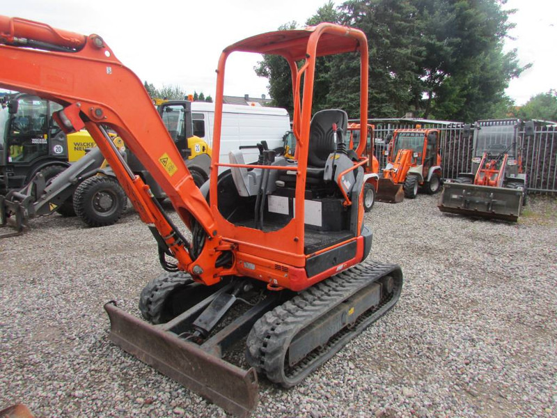 Kubota U 27-4 Canopy Minibagger 17.500 EUR - Miniexcavadora: foto 2 Kubota U 27-4 Canopy Minibagger 17.500 EUR - Miniexcavadora: foto 2