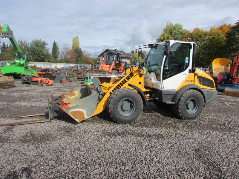 Liebherr L 506 Compact Radlader 46.500 EUR netto L506C - Cargadora de ruedas: foto 2 Liebherr L 506 Compact Radlader 46.500 EUR netto L506C - Cargadora de ruedas: foto 2