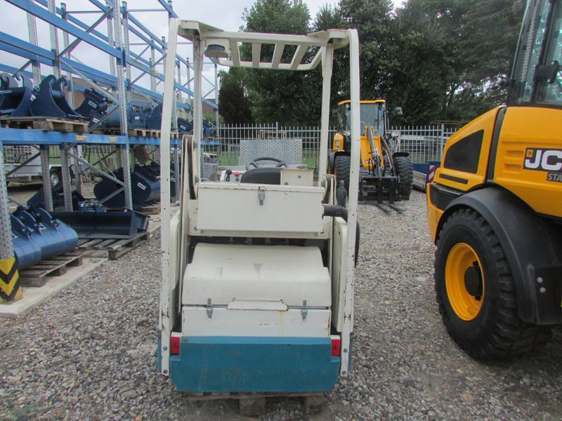 TENNANT 6200U01 964 Kehrmaschine 1.000 EUR - Barredora vial: foto 5 TENNANT 6200U01 964 Kehrmaschine 1.000 EUR - Barredora vial: foto 5