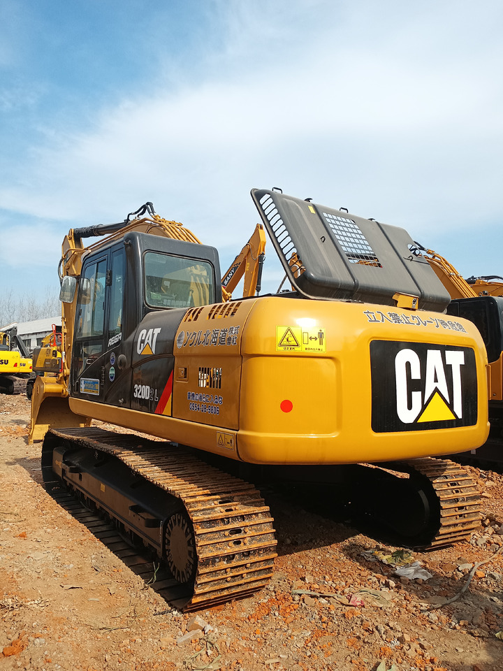 CATERPILLAR 320D2L - Excavadora de cadenas: foto 4 CATERPILLAR 320D2L - Excavadora de cadenas: foto 4